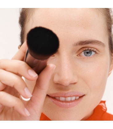 BUFFING FOUNDATION BRUSH