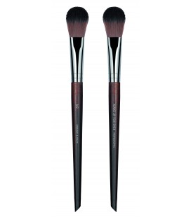 FLAT HIGHLIGHTER BRUSH